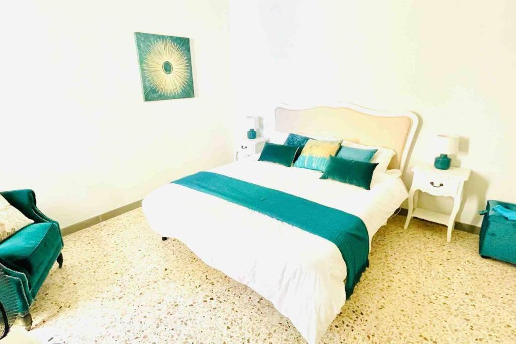 Trapani Centro Storico Apartment, Great Central Location! All New Furniture And Appliances! Екстериор снимка