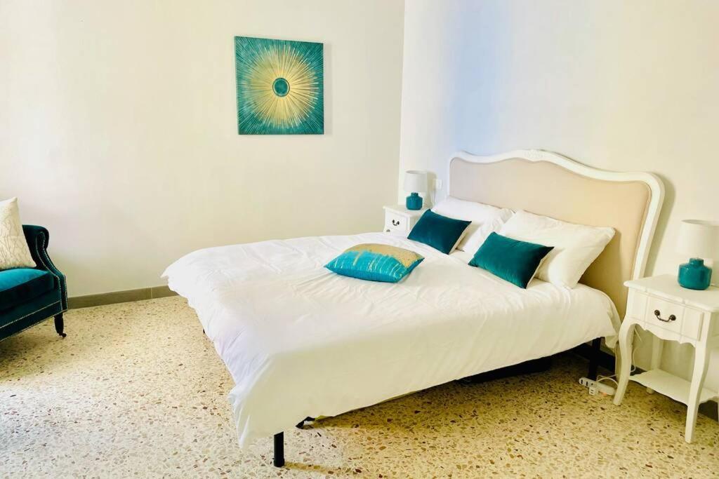Trapani Centro Storico Apartment, Great Central Location! All New Furniture And Appliances! Екстериор снимка