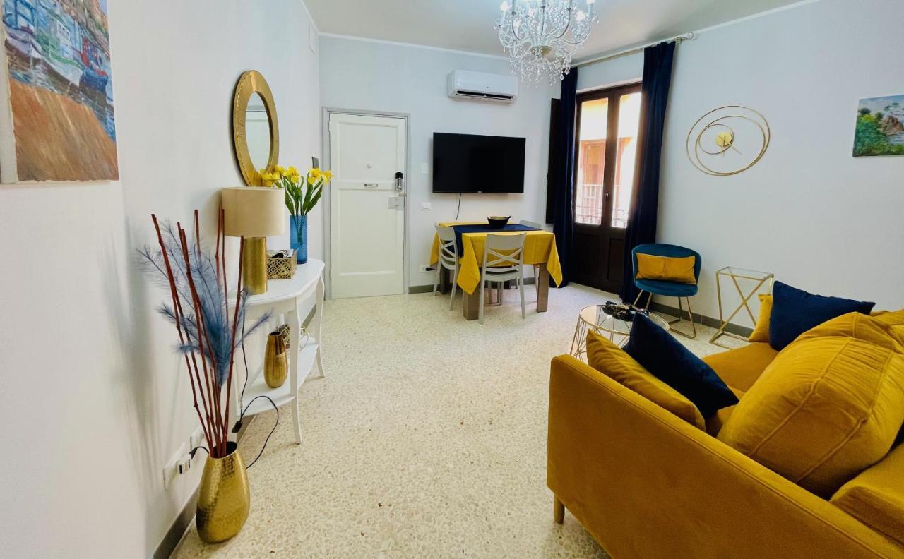 Trapani Centro Storico Apartment, Great Central Location! All New Furniture And Appliances! Екстериор снимка