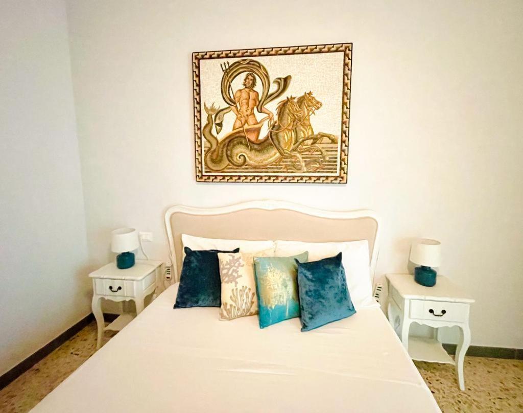 Trapani Centro Storico Apartment, Great Central Location! All New Furniture And Appliances! Екстериор снимка